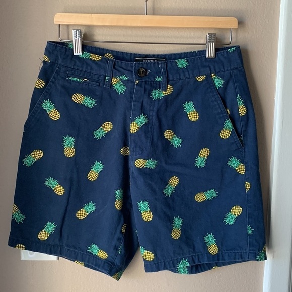 FOREVER 21 Men’s Pineapple Bermuda Shorts - Picture 2 of 6